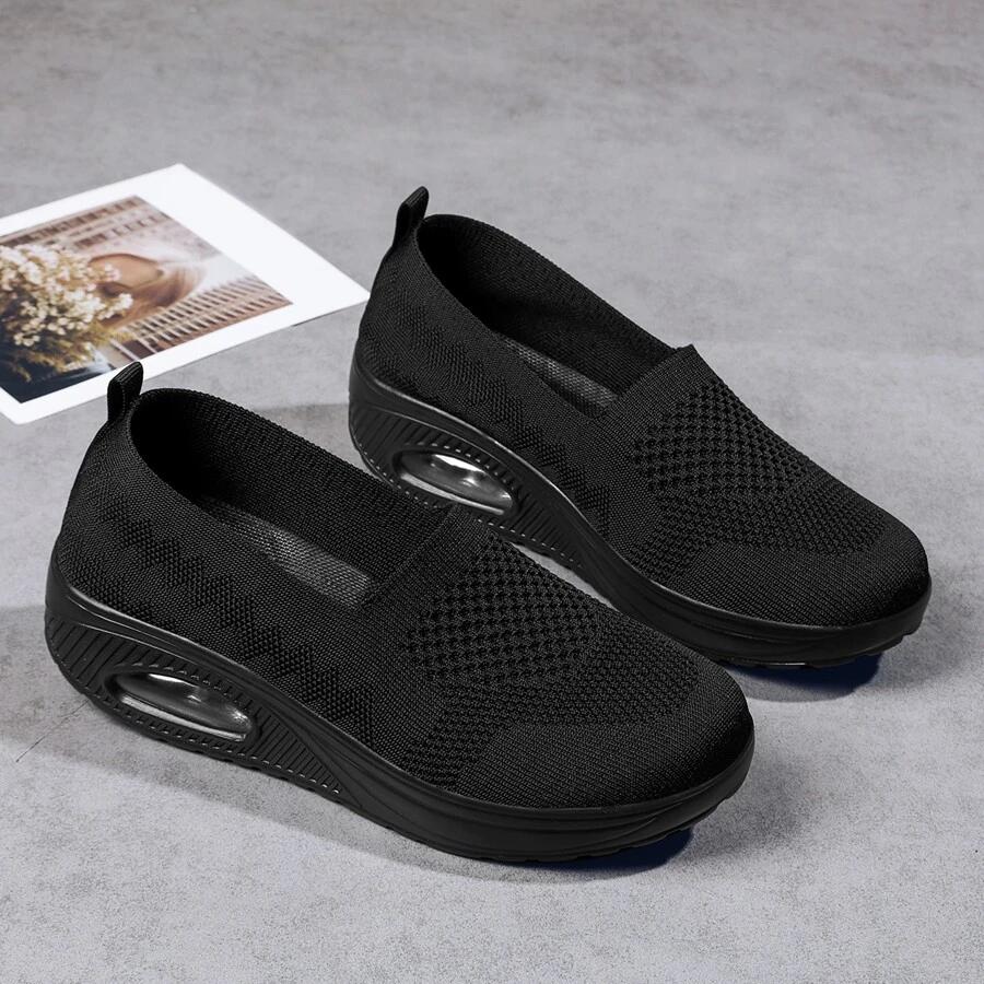 CZARNE WSUWANE BUTY