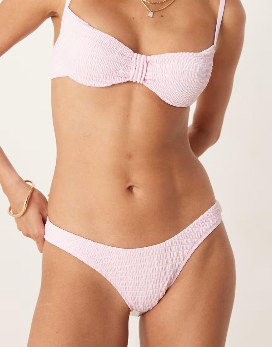 DÓŁ OD BIKINI