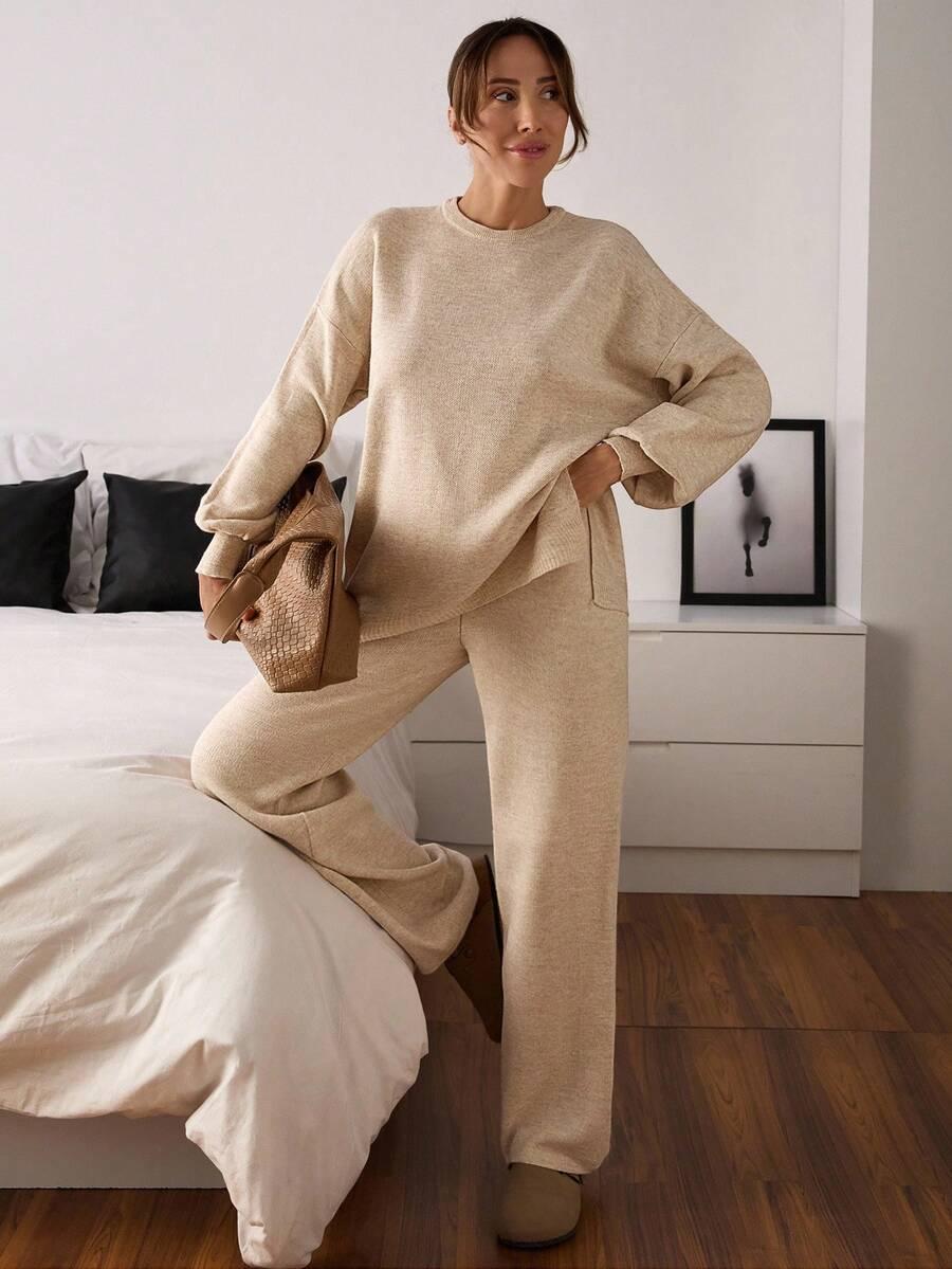 beżowy komplet sweter spodnie