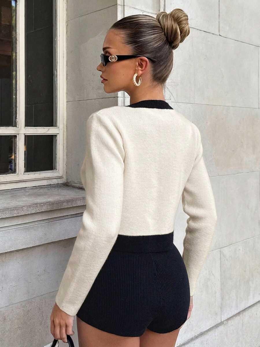 dzianinowy sweter kontrast guziki