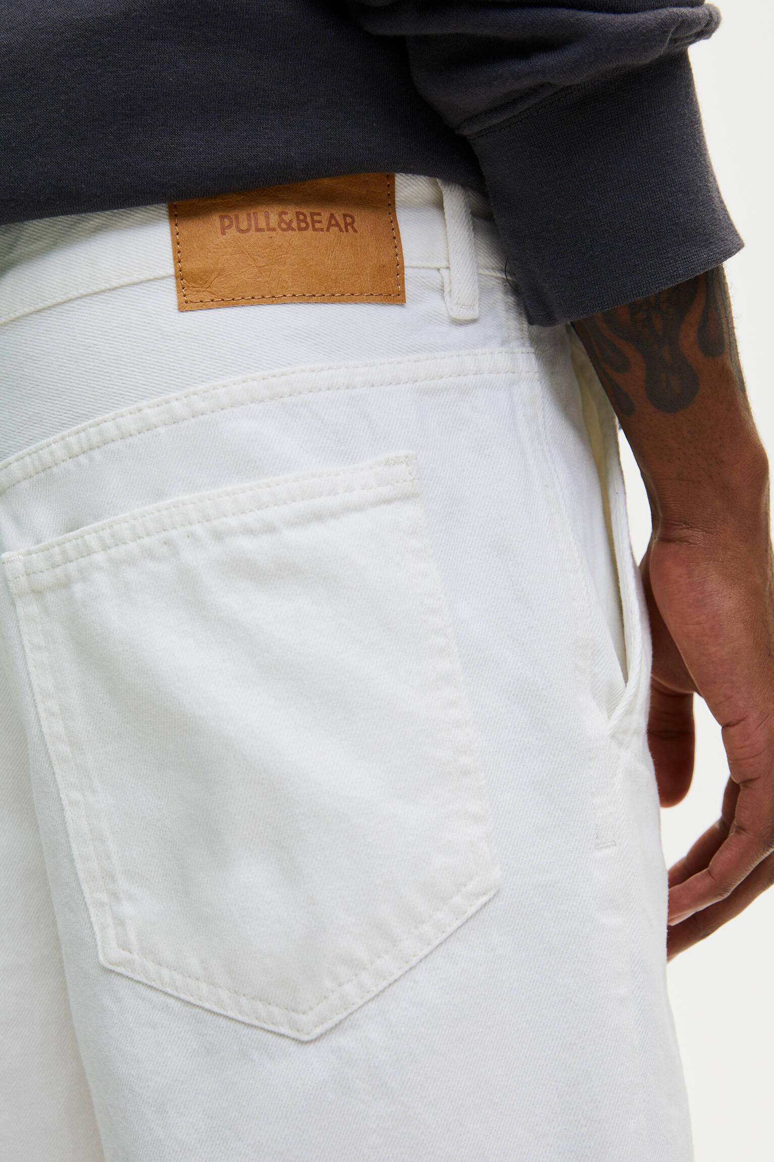 BIAŁE SPODENKI JEANS