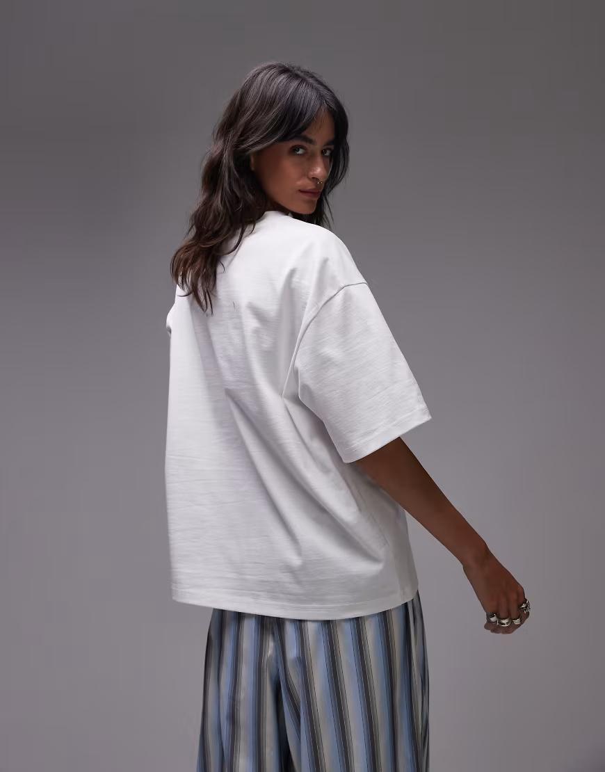 BIAŁY T-SHIRT OVERSIZE OKRĄGŁY DEKOLT PRINT