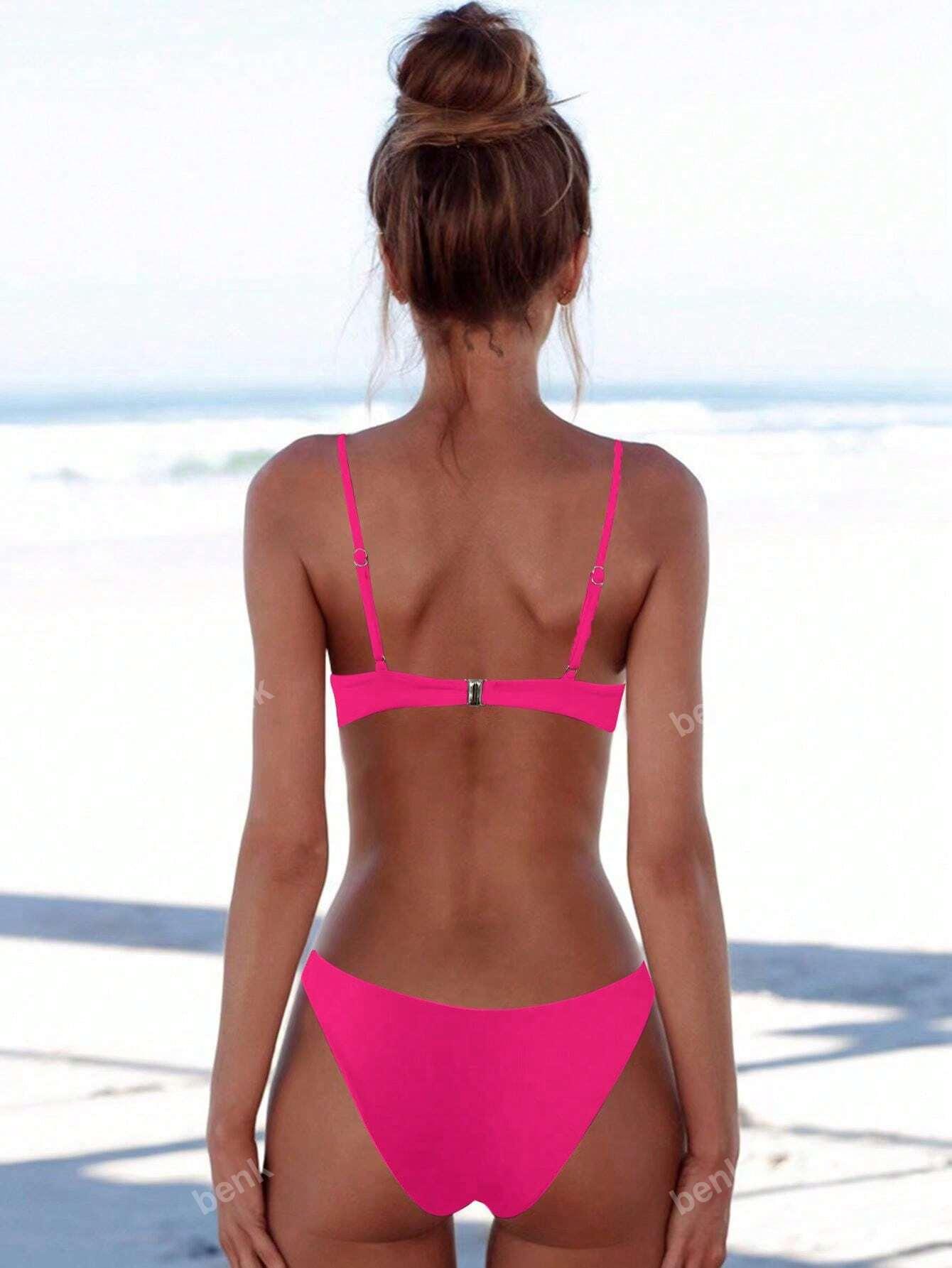 różowy dół od bikini