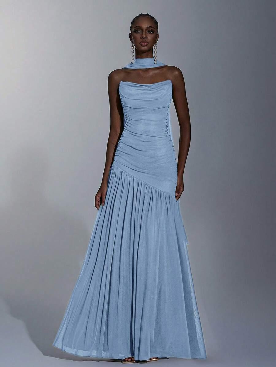 niebieska sukienka maxi 