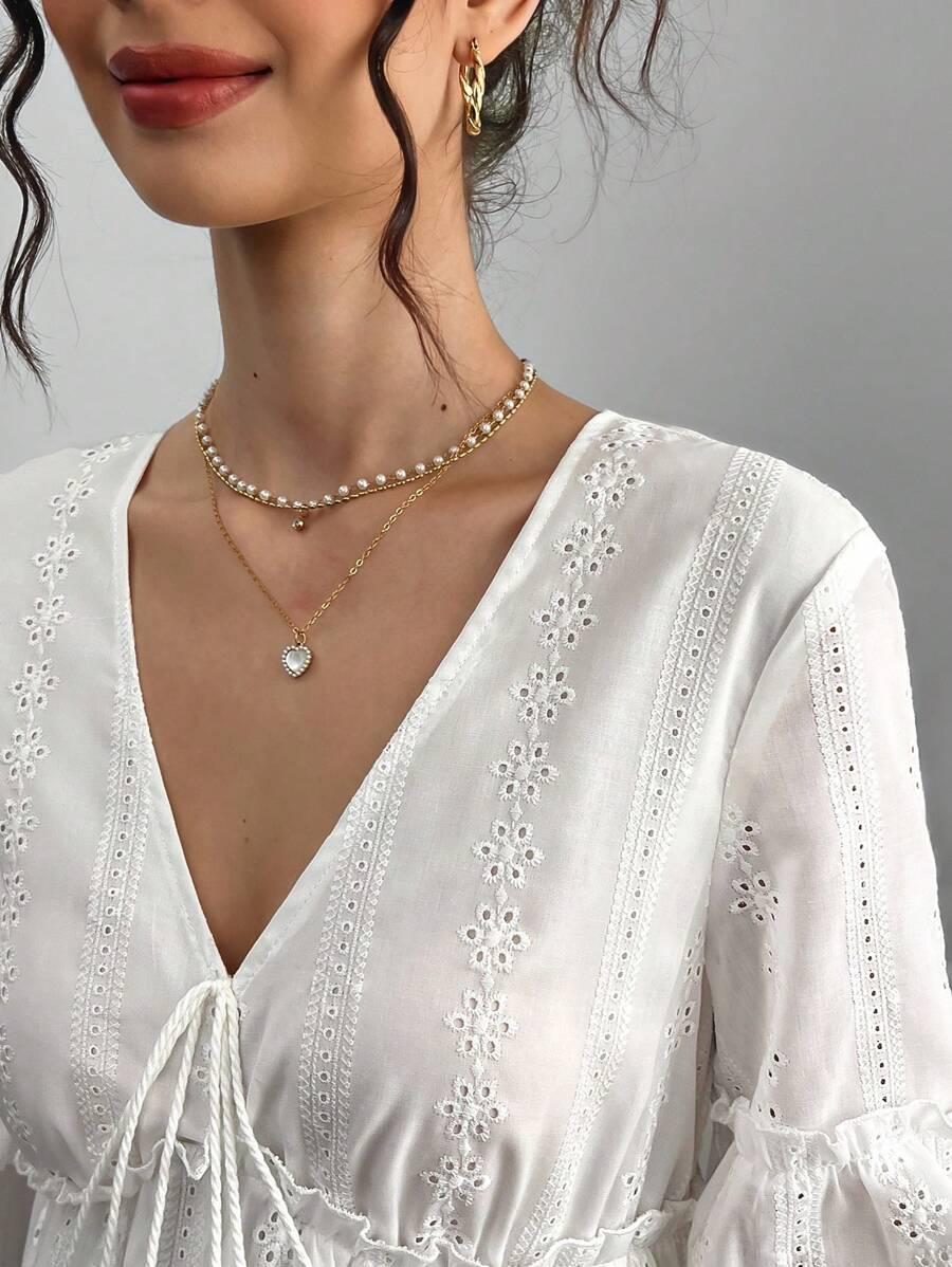 BIAŁA SUKIENKA V-NECK