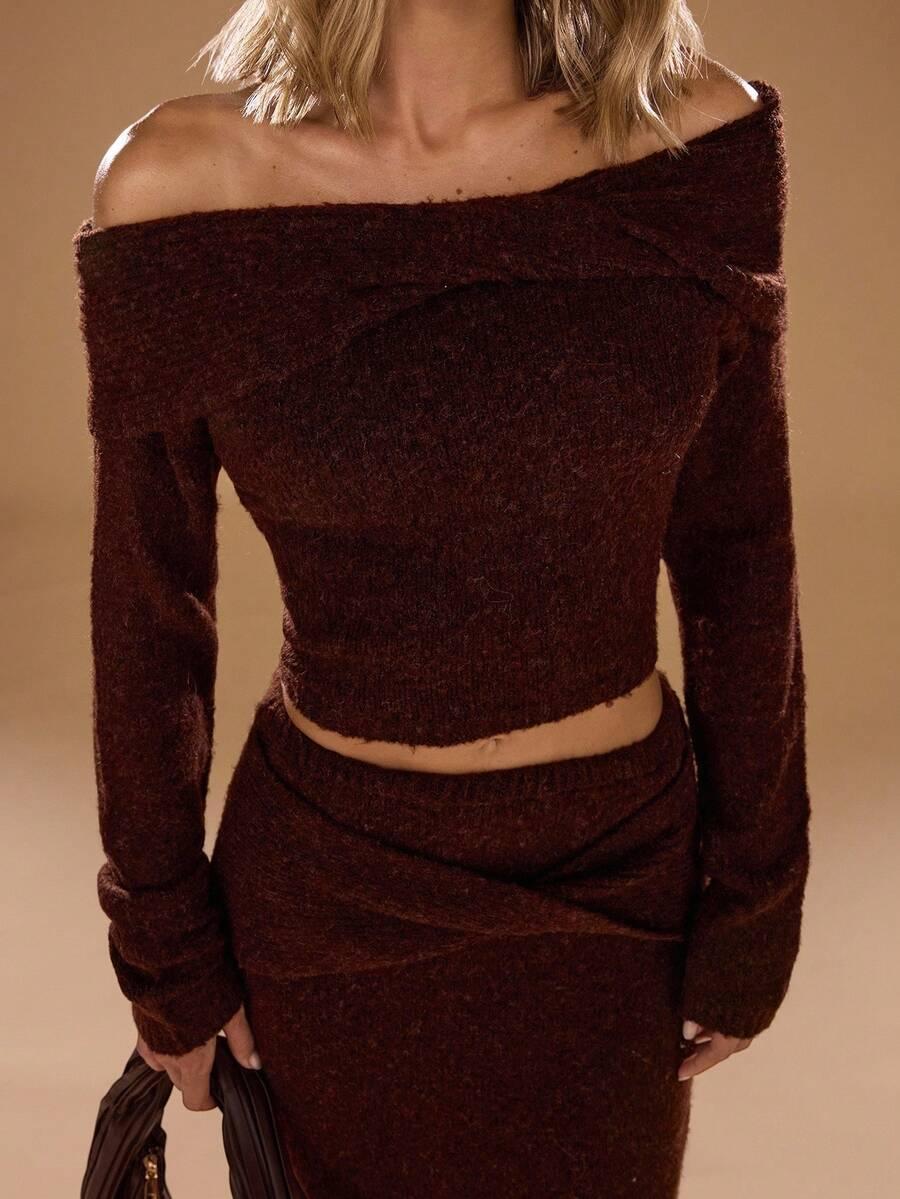 BRĄZOWY SWETER DŁUGI RĘKAW