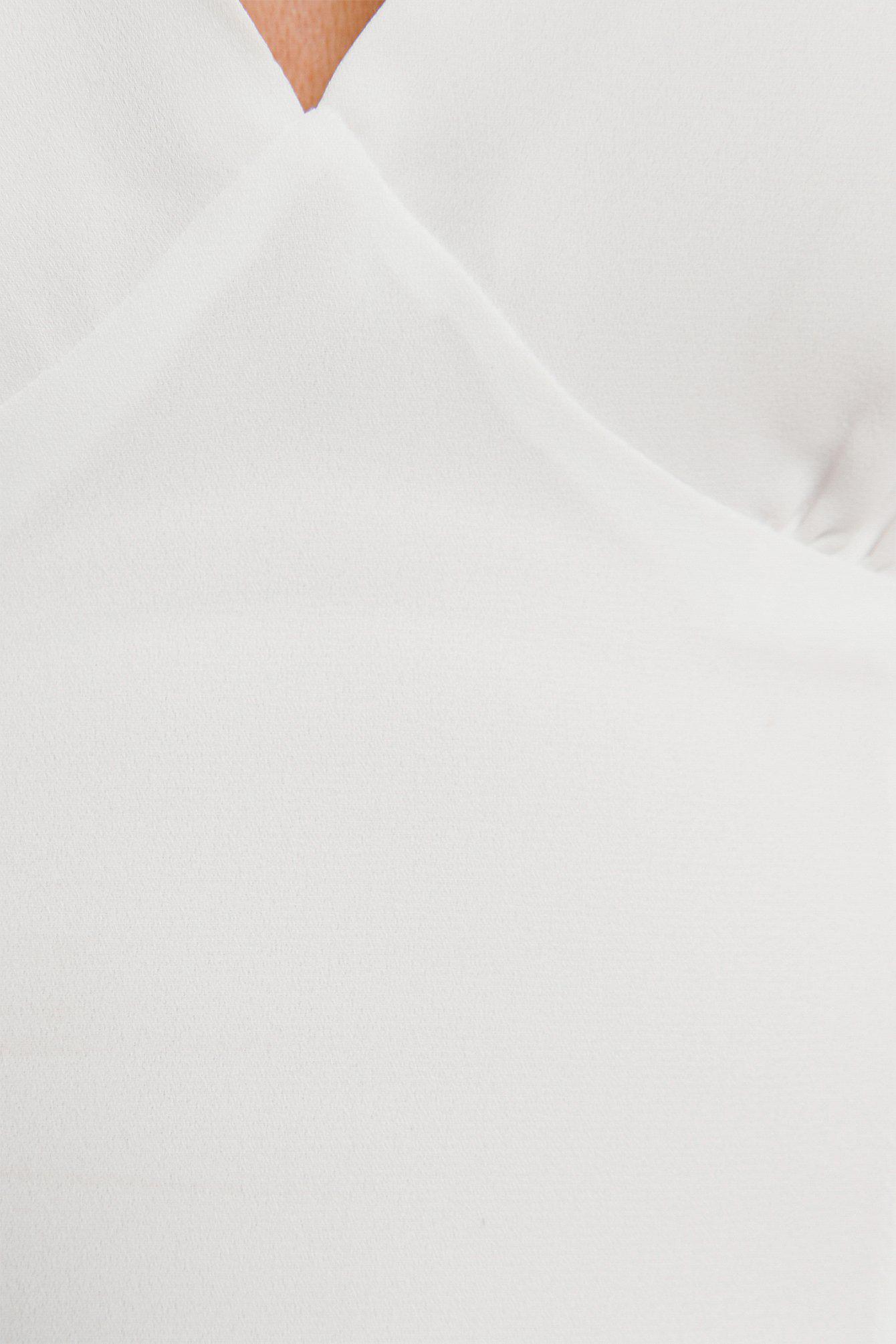biała bluzka v-neck