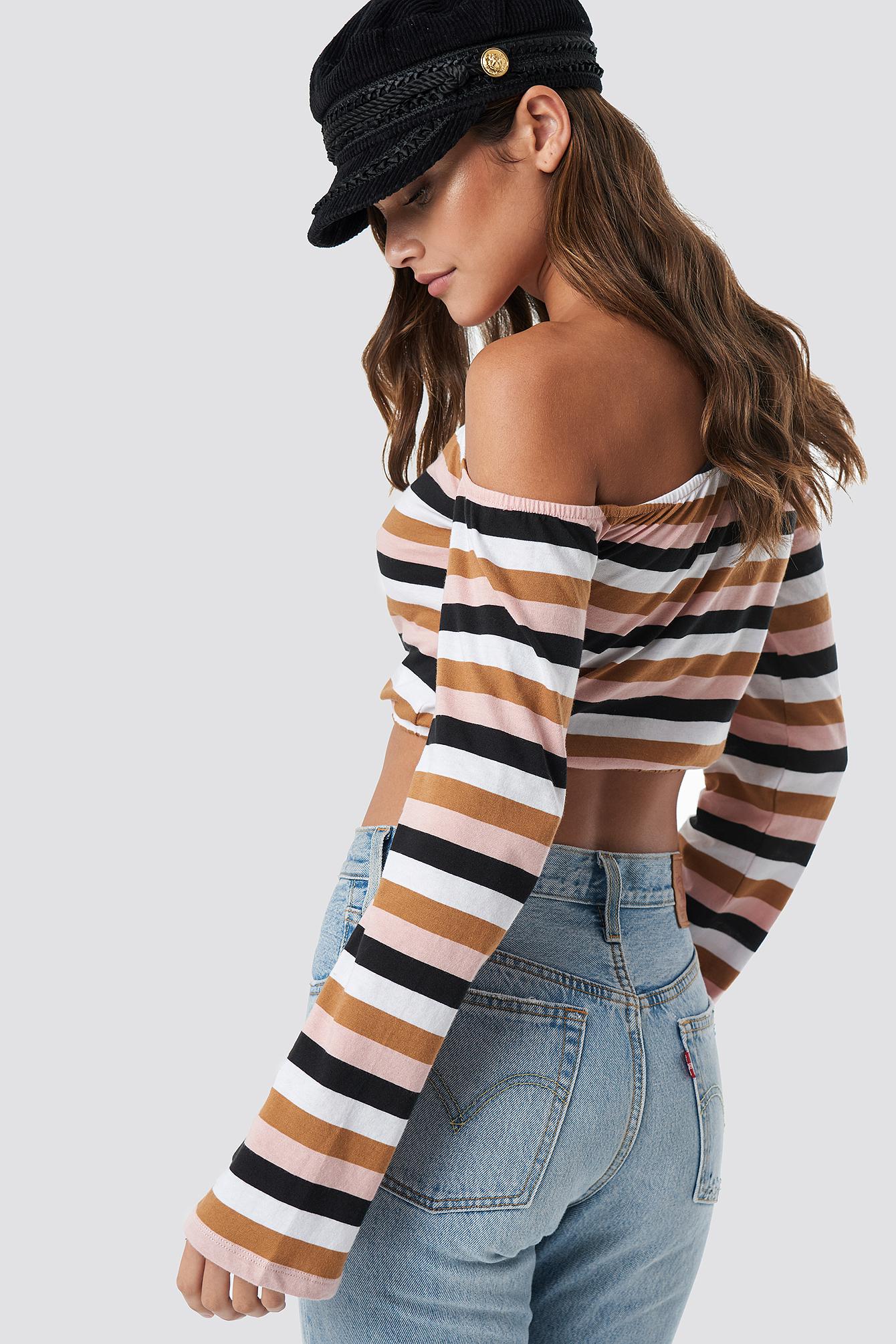 crop top asymetria paski kontrast