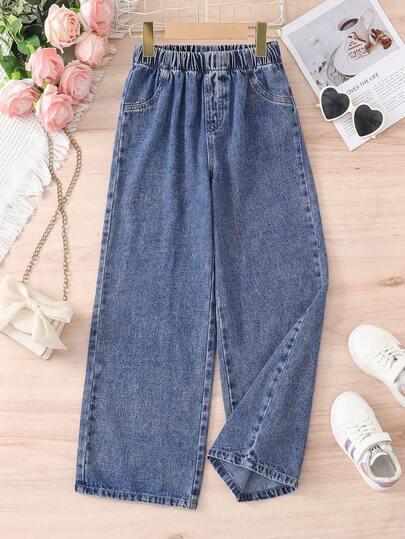 niebieskie spodnie jeans