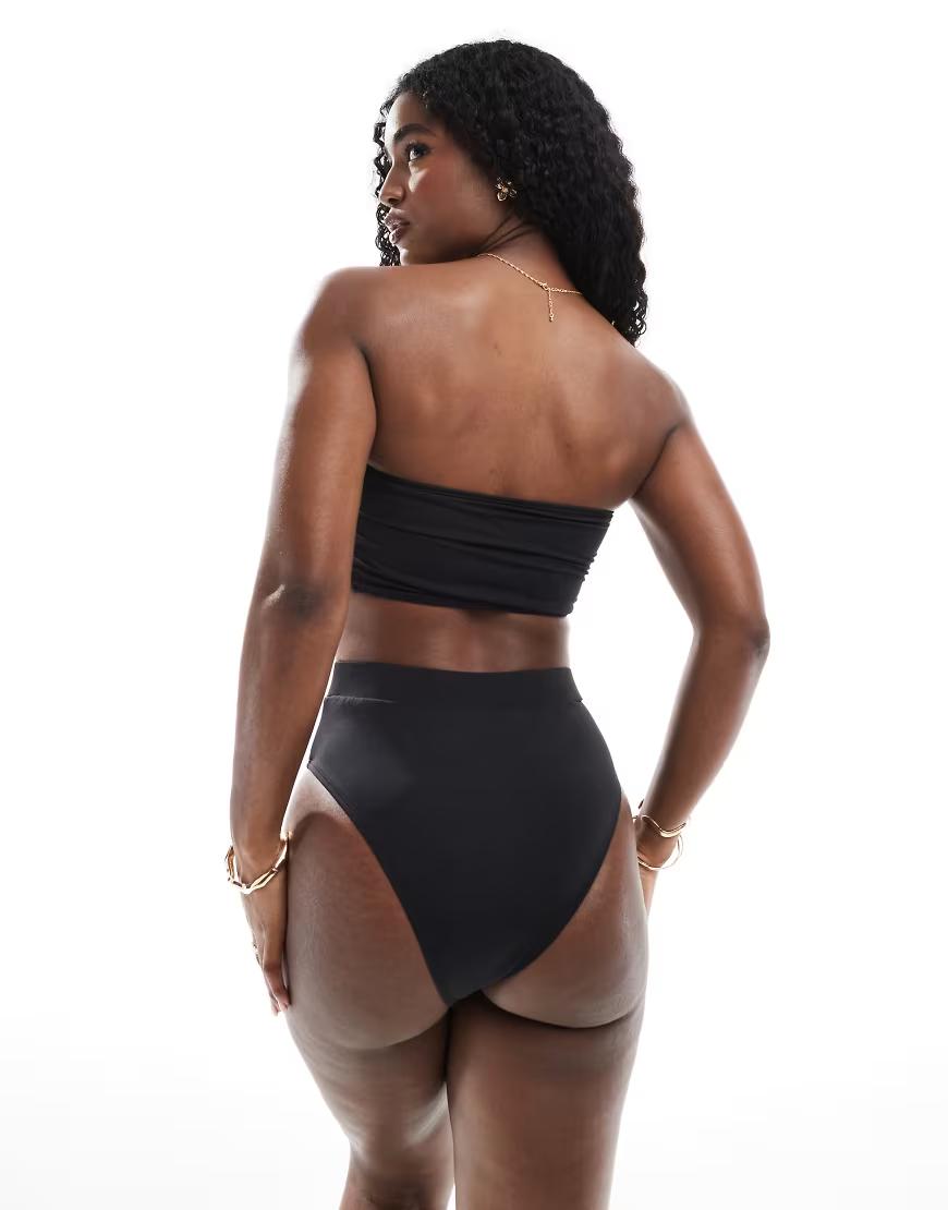 CZARNY DÓŁ OD BIKINI