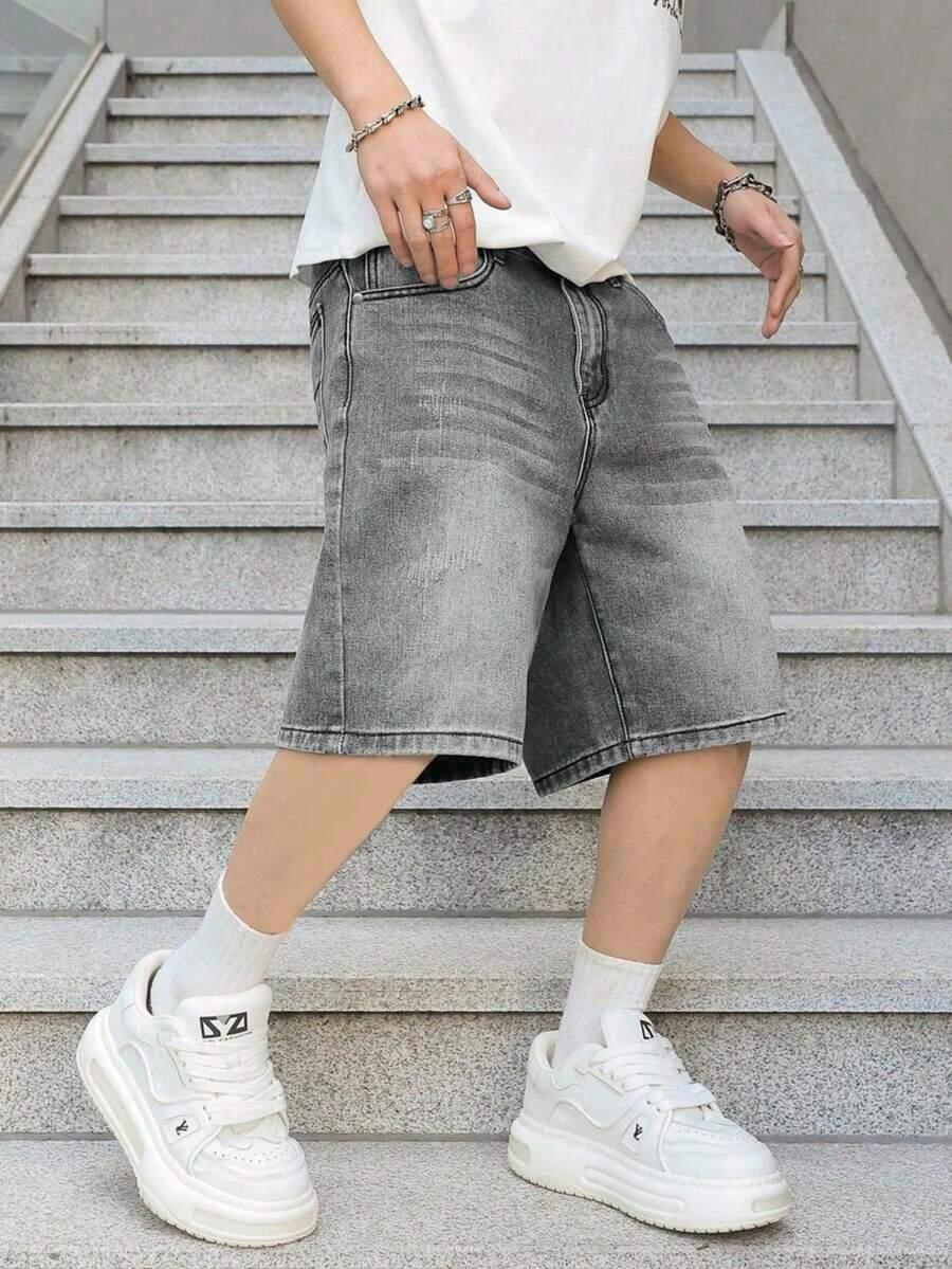 szare spodenki jeans