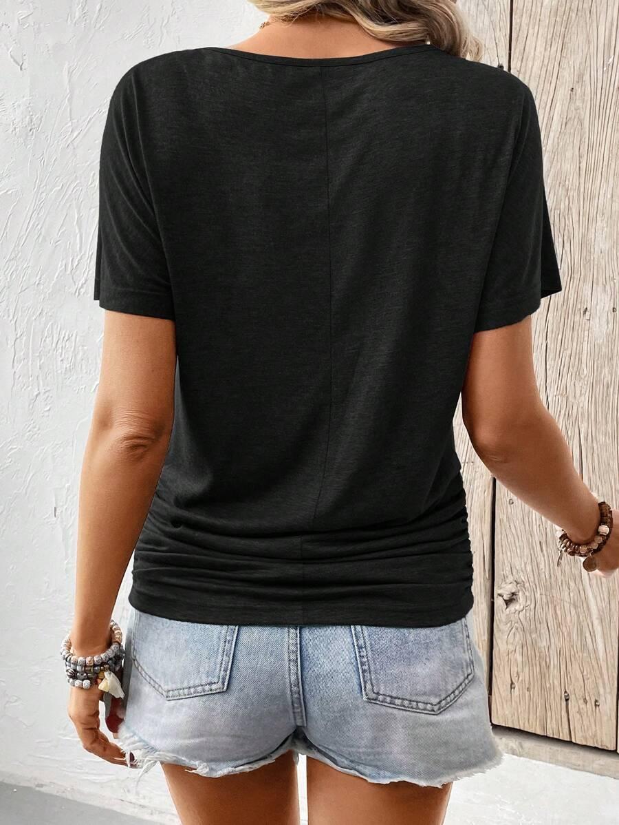 CZARNY T-SHIRT DEKOLT V
