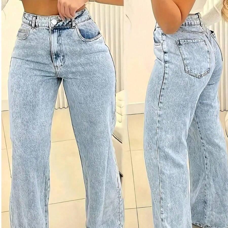 niebieskie spodnie jeans