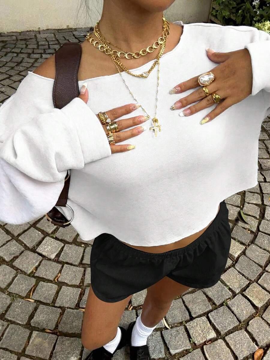 biała bluza oversize 