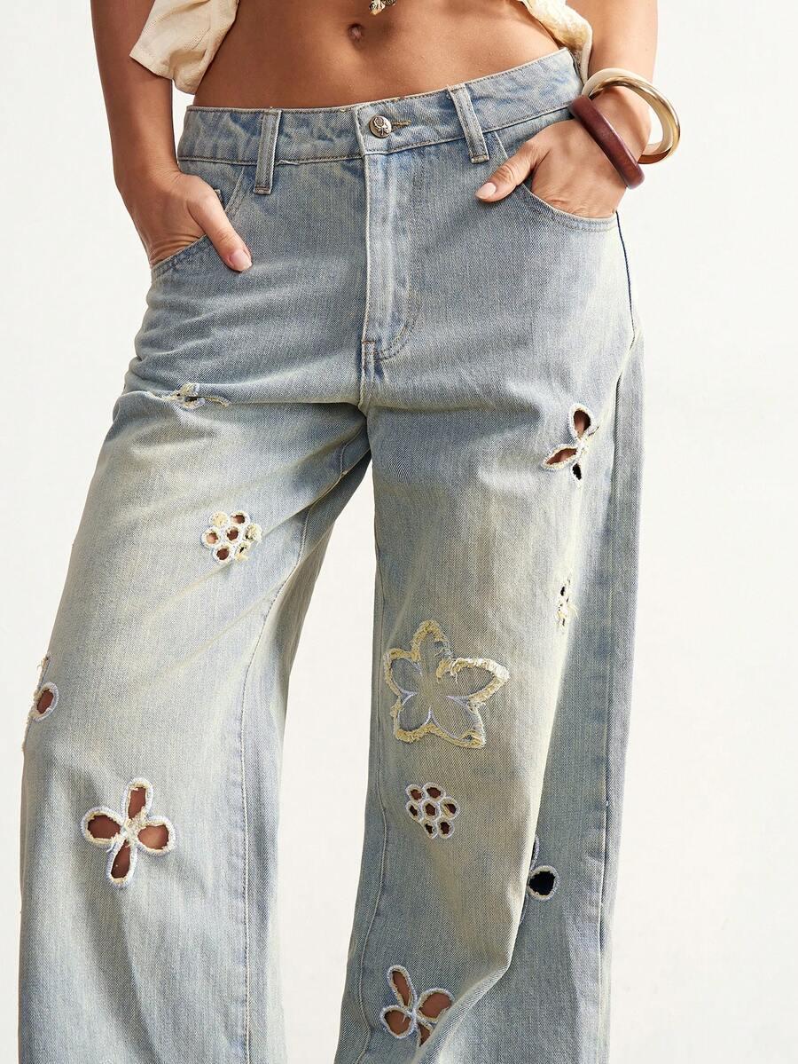 niebieskie jeansy kwiaty