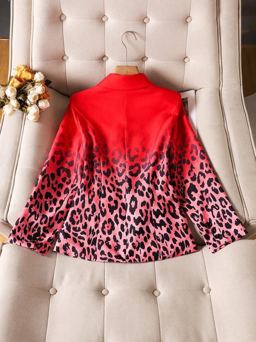 czerwona marynarka animal print