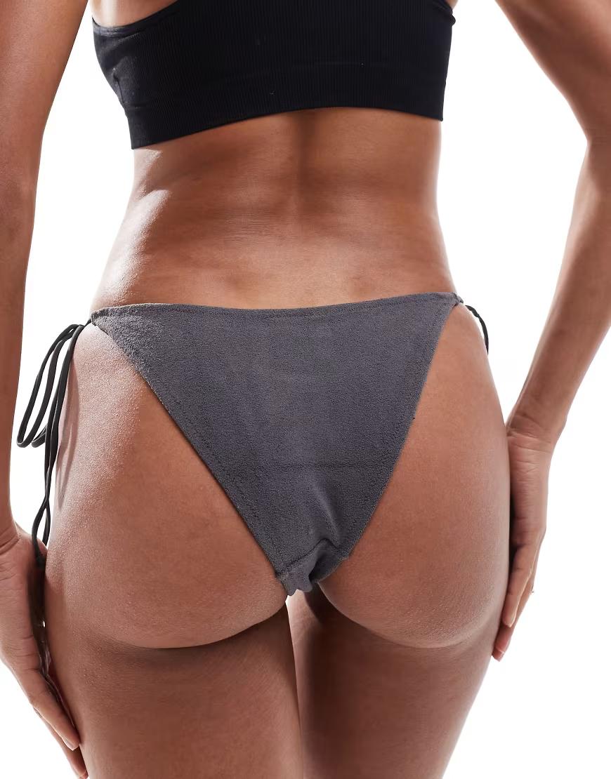 szary dół od bikini 