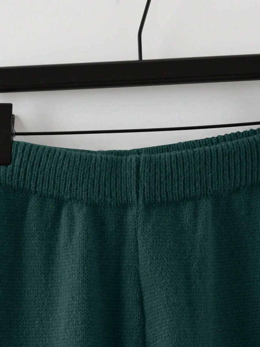 zielony komplet sweter spodnie