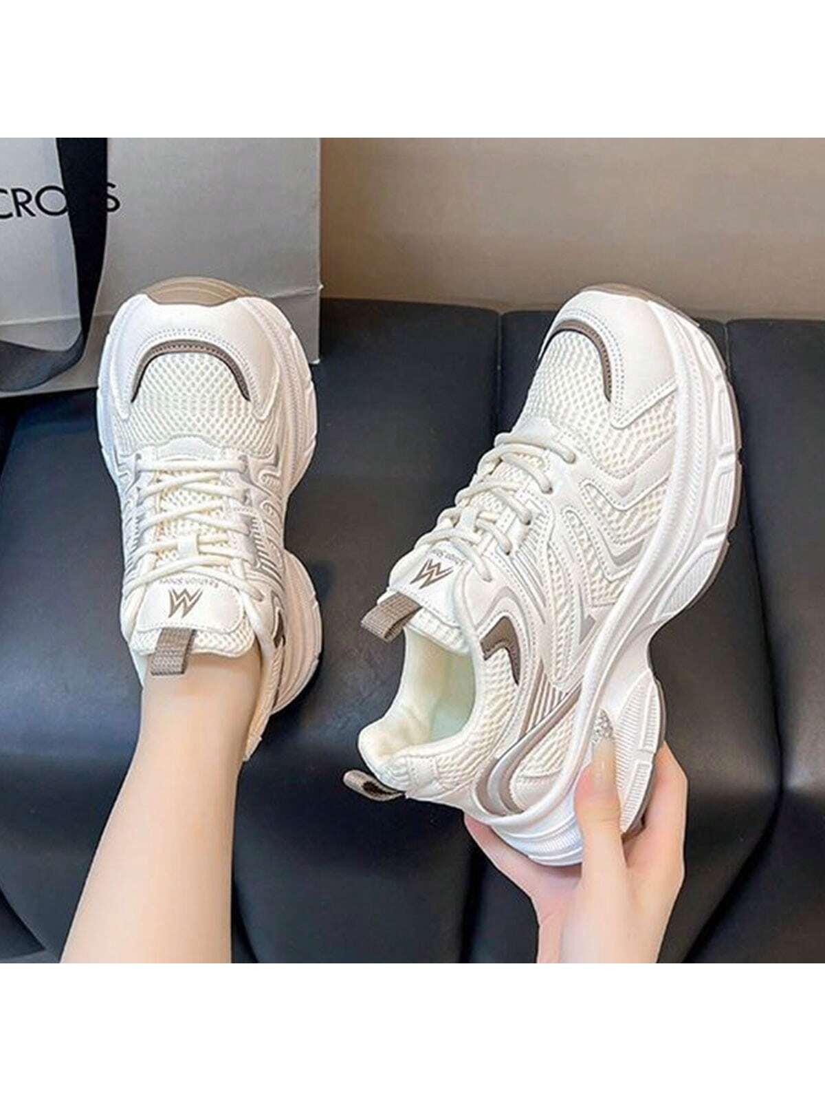 SZNUROWANE BUTY SPORTOWE