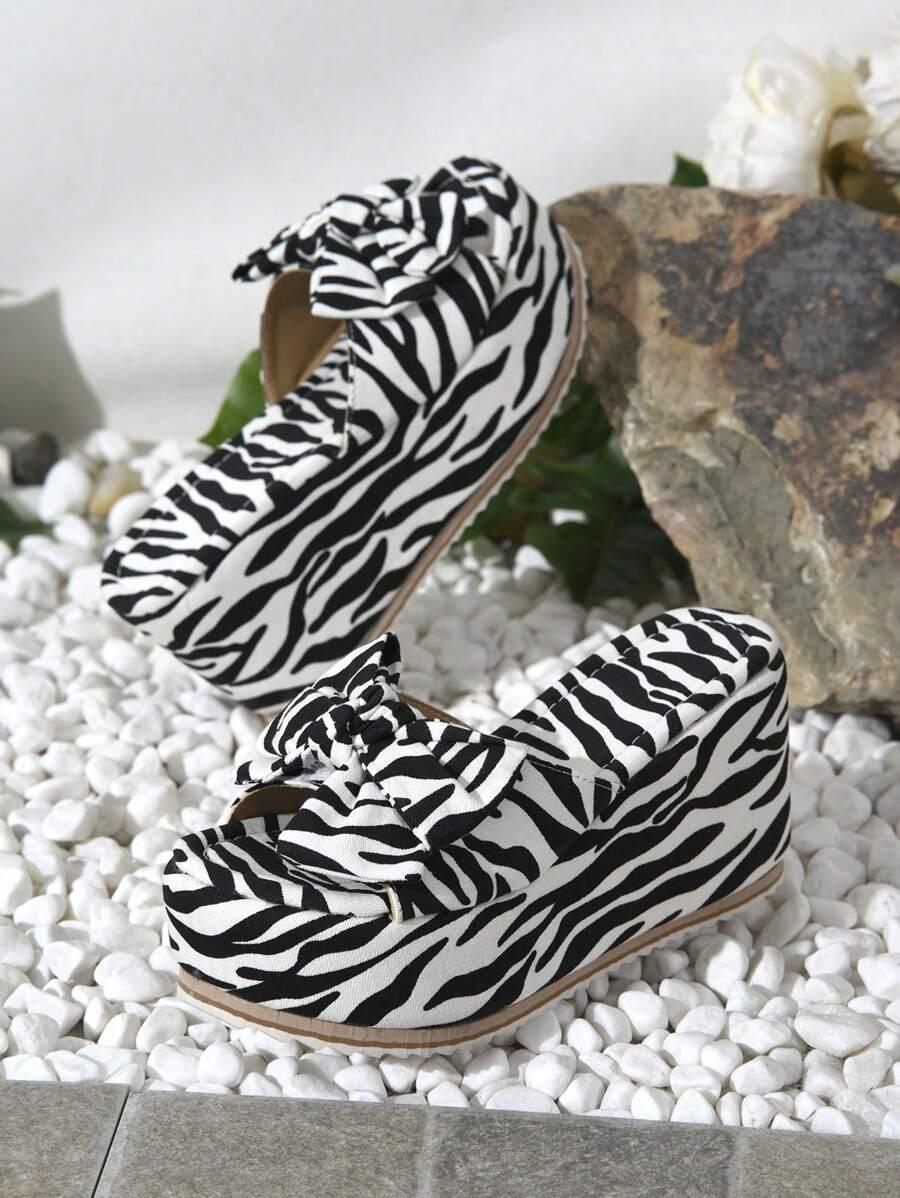  klapki na koturnie animal print