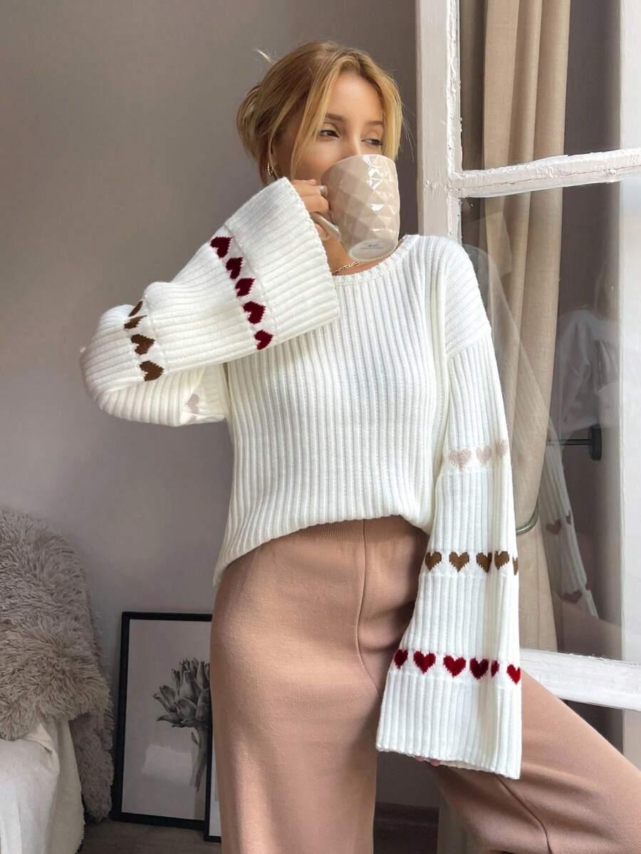 KREMOWY SWETER SERCA
