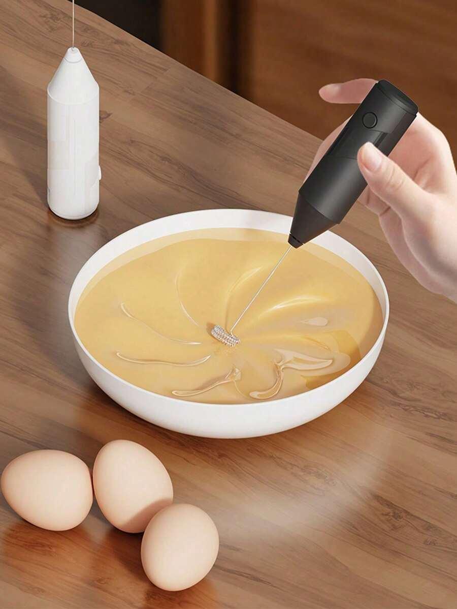 czarny spieniacz do mleka 