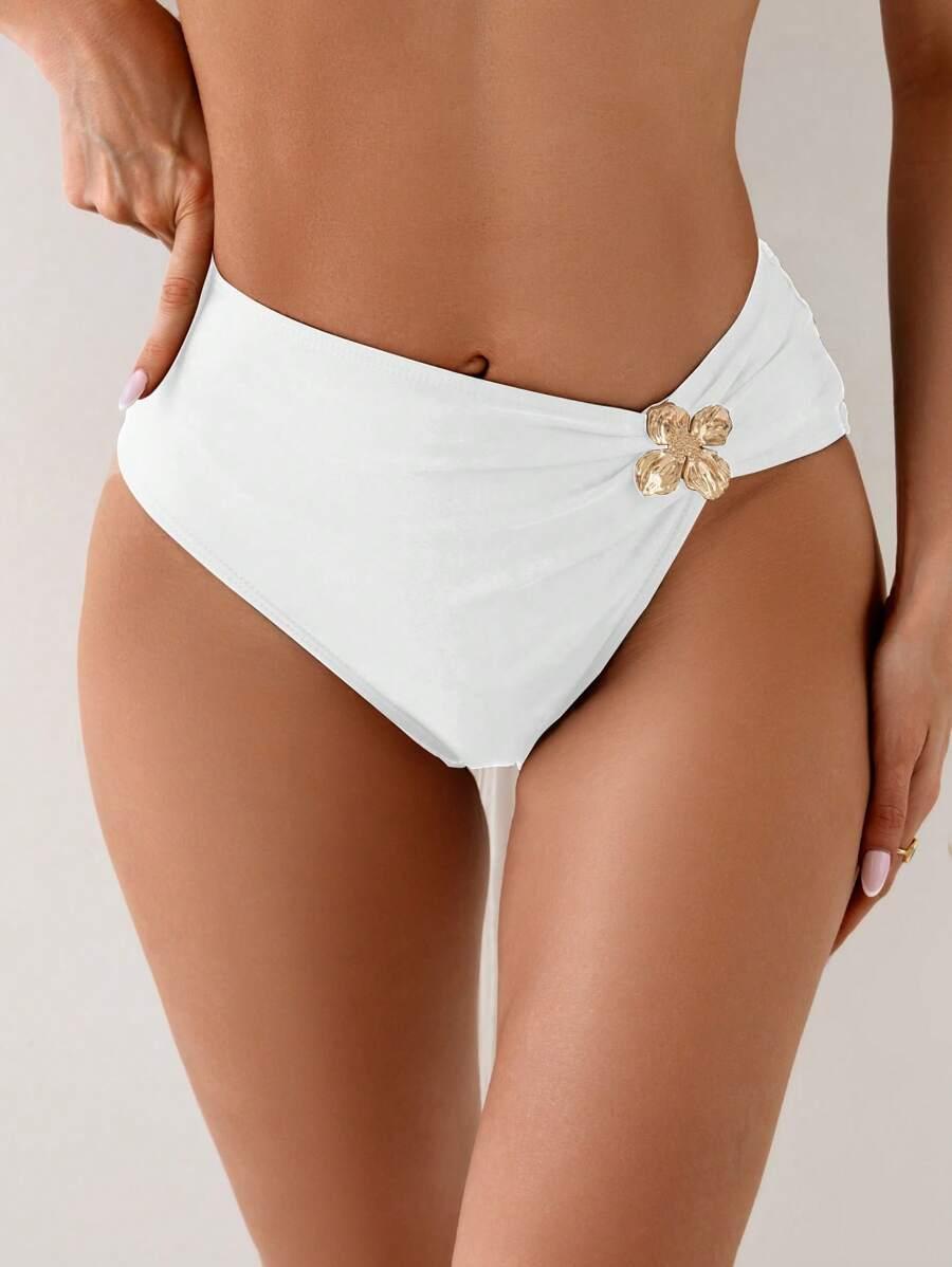 BIAŁY DÓŁ od bikini