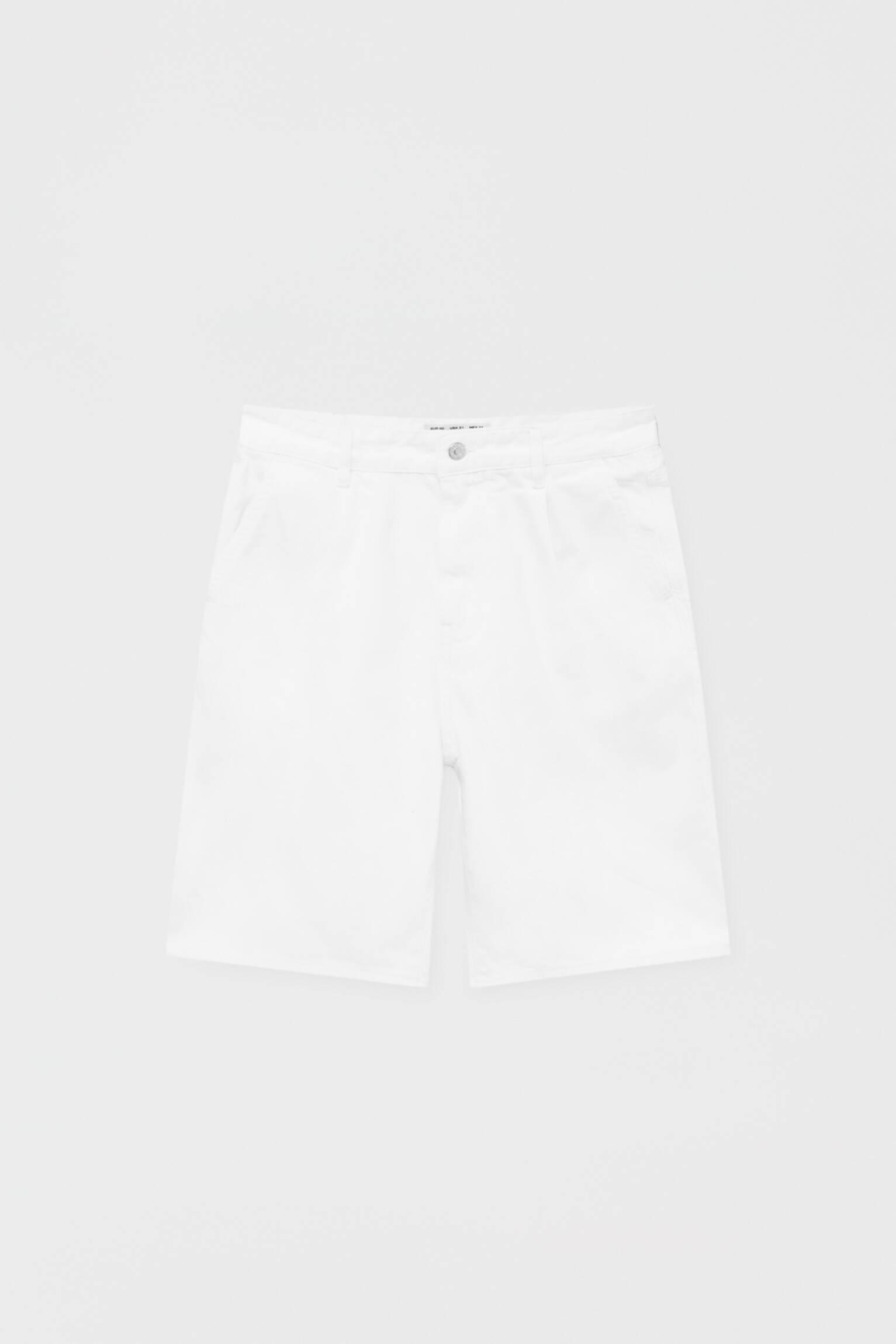 BIAŁE SPODENKI JEANS