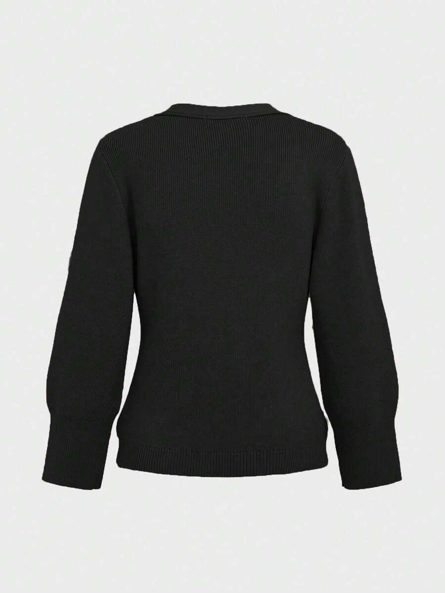 czarny sweter guziki