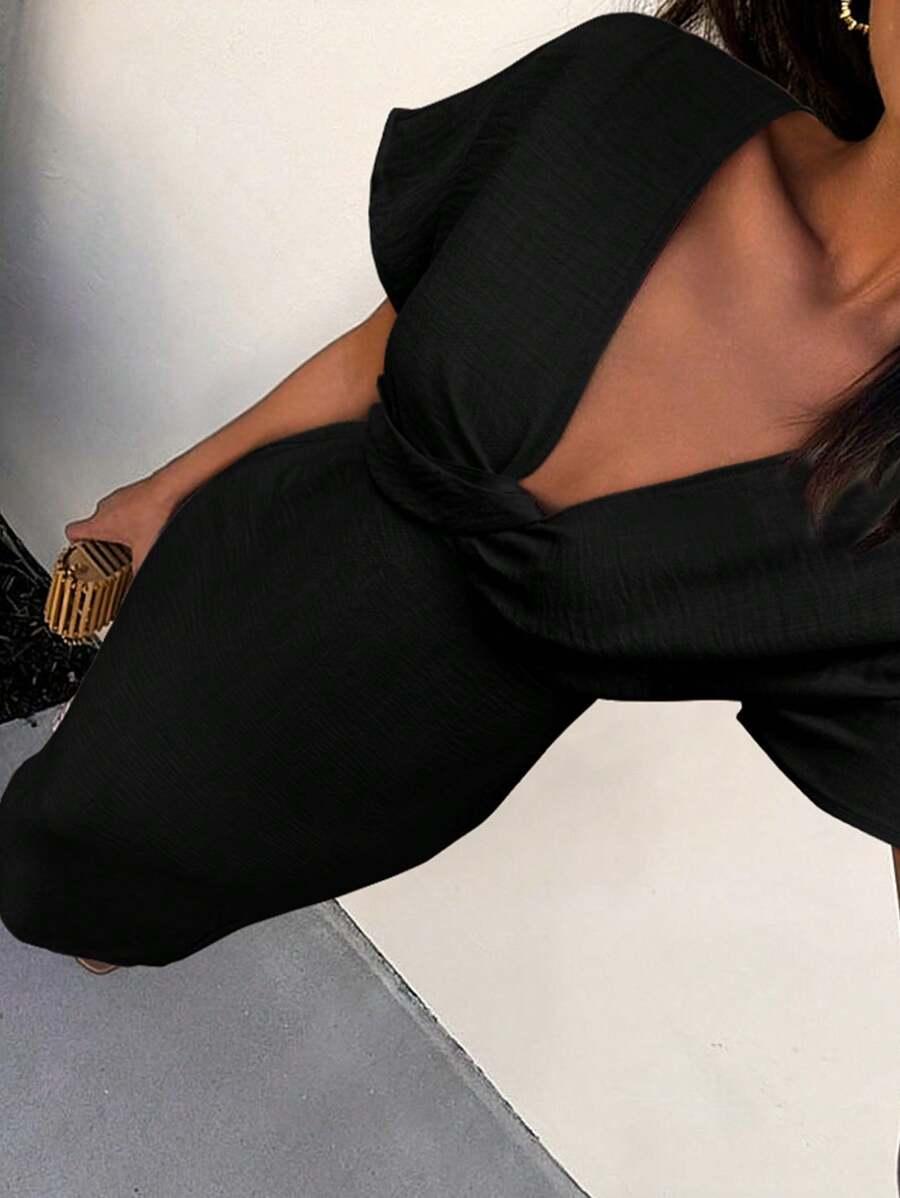 czarna sukienka v-neck