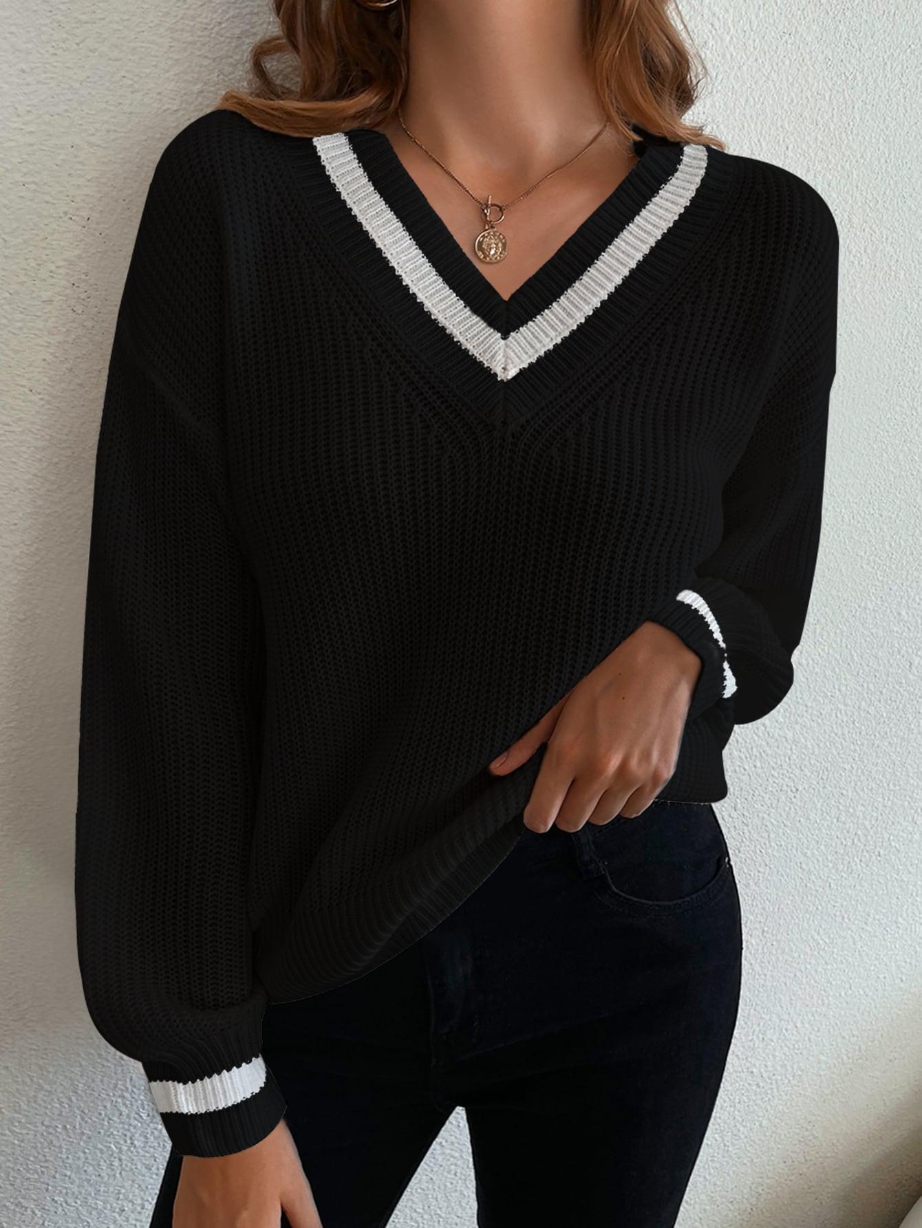CZARNY SWETER V-NECK