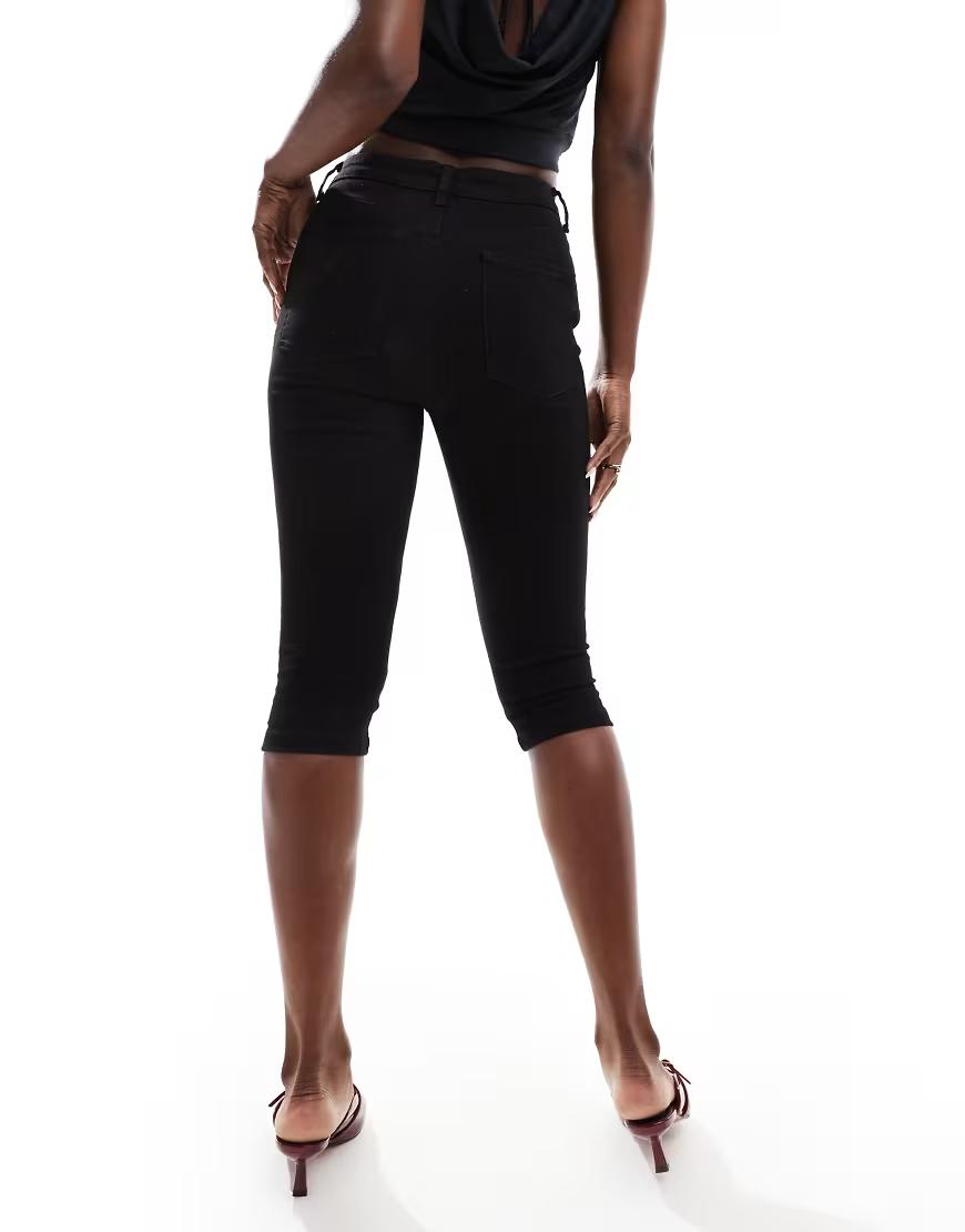 CZARNE SPODNIE JEANS 3/4
