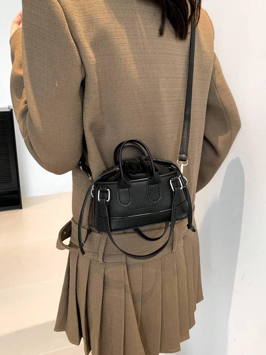 czarna mini torebka
