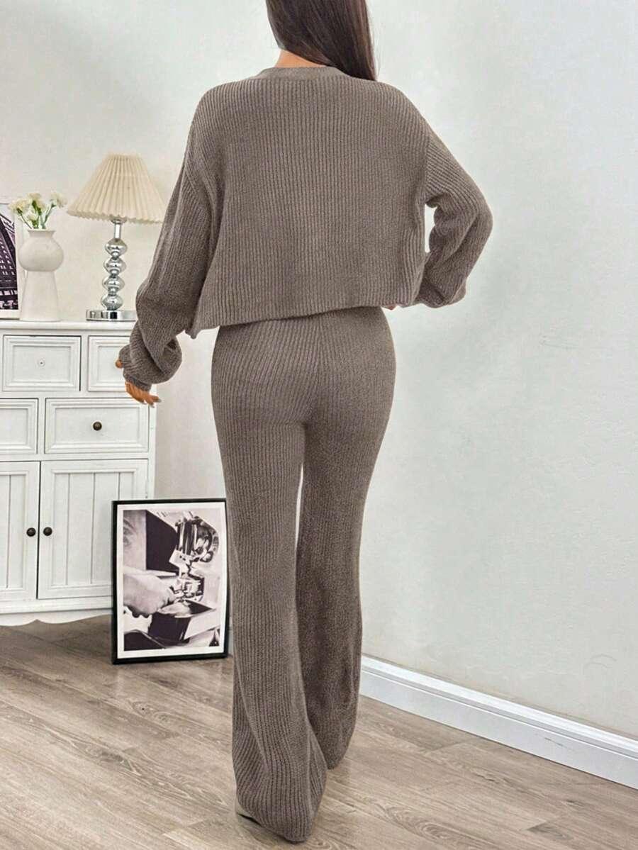 dzianinowy komplet sweter spodnie