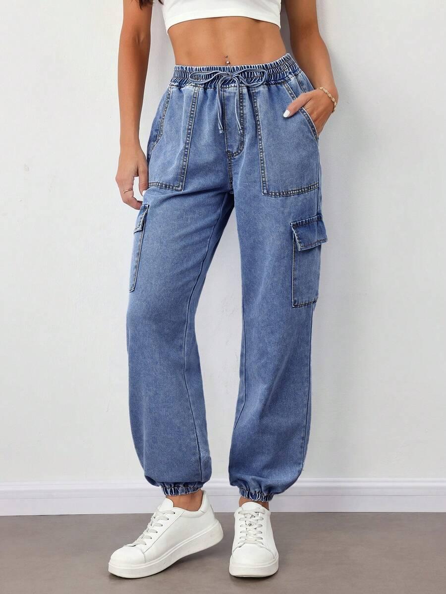 niebieskie spodnie jeans