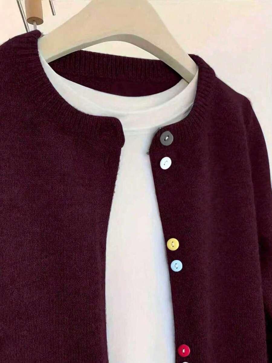 bordowy sweter guziki