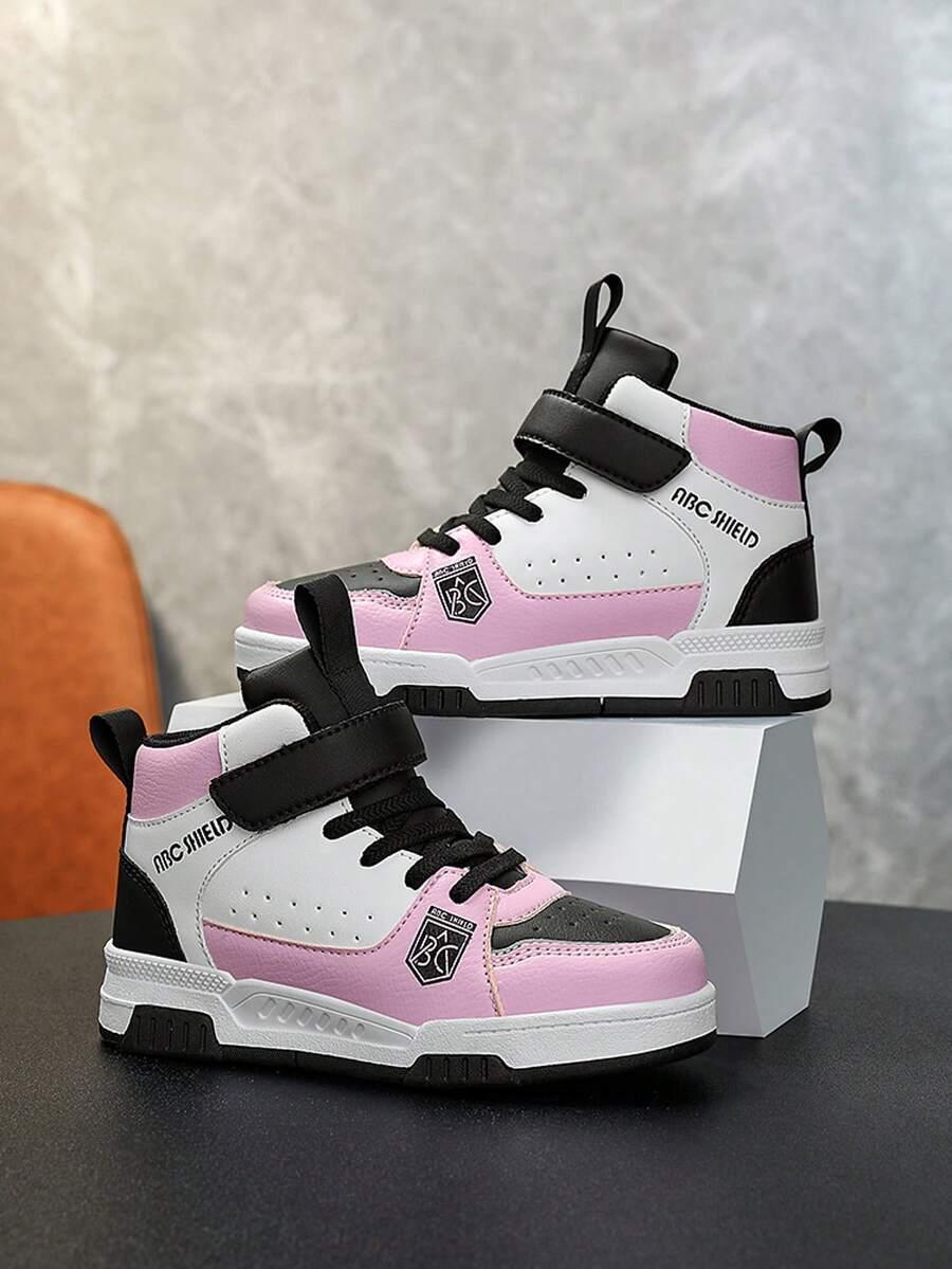 sznurowane buty sportowe 