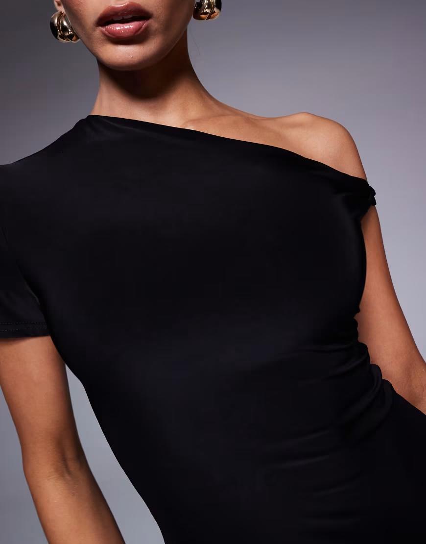CZARNE BODY ASYMETRIA