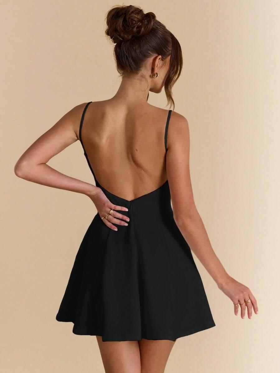 czarna mini sukienka