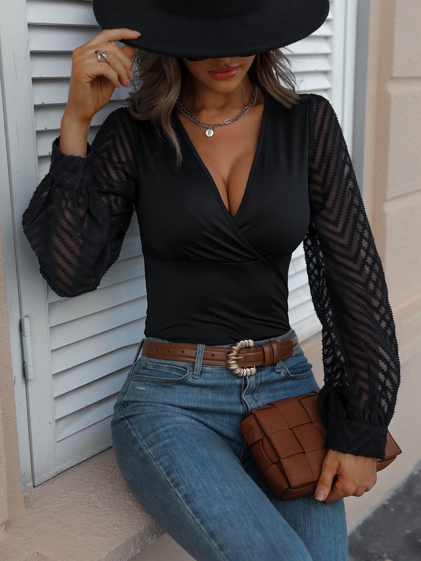 CZARNA BLUZKA V-NECK