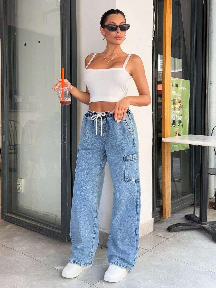 niebieskie spodnie jeans 