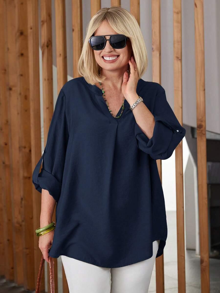 granatowa bluzka v-neck