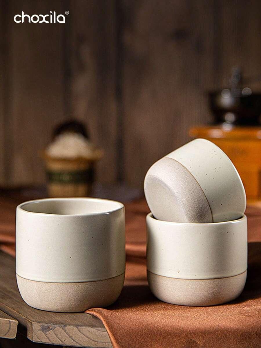 beżowa ceramiczna filżanka