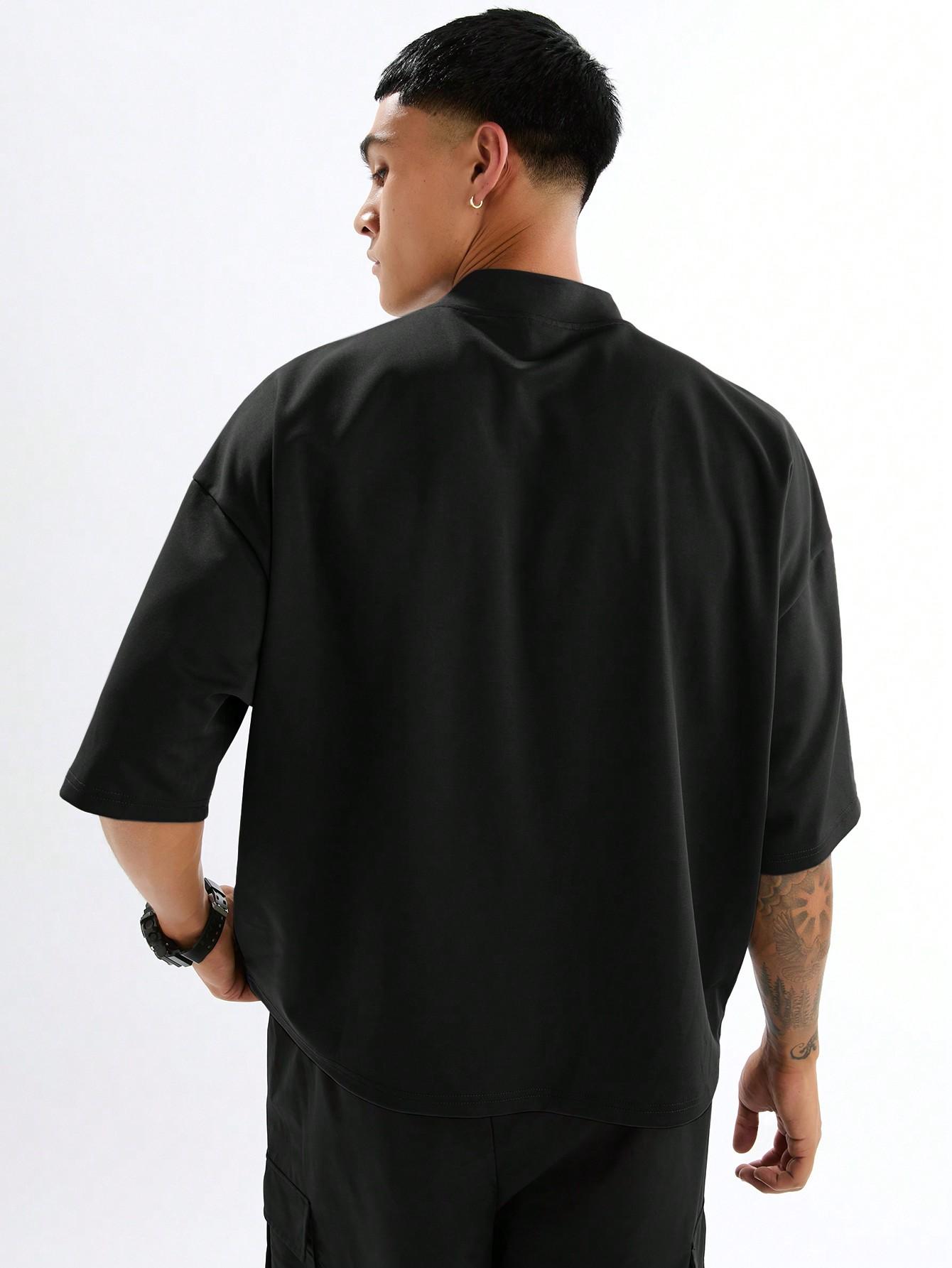 czarny luźny t-shirt stójka