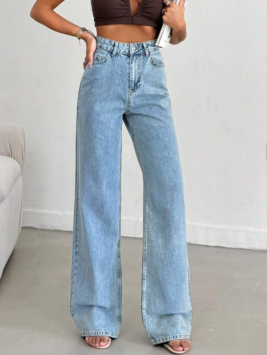 niebieskie spodnie jeans 