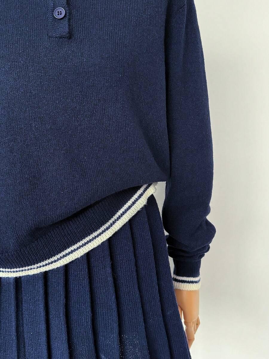 niebieski sweter kołnierz