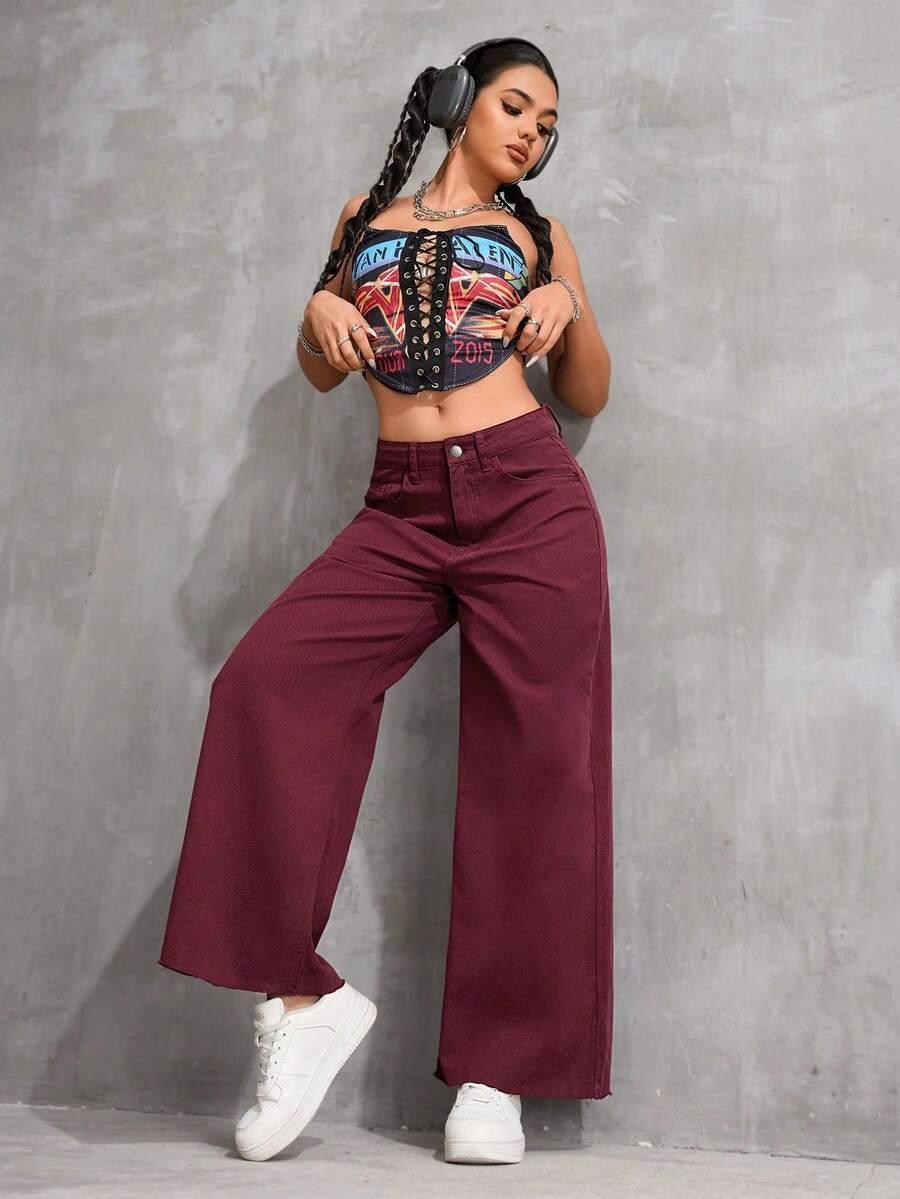 bordowe spodnie jeans