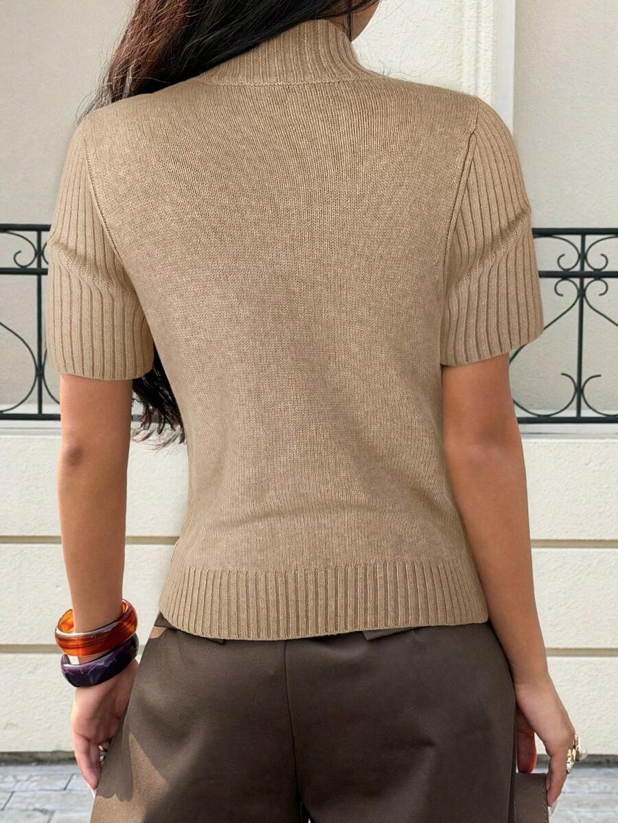BEŻOWY SWETER PÓŁGOLF