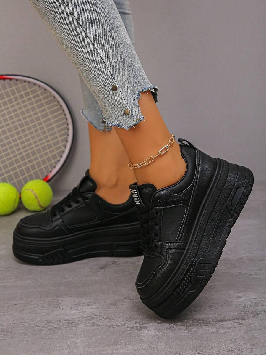 czarne buty sportowe platforma