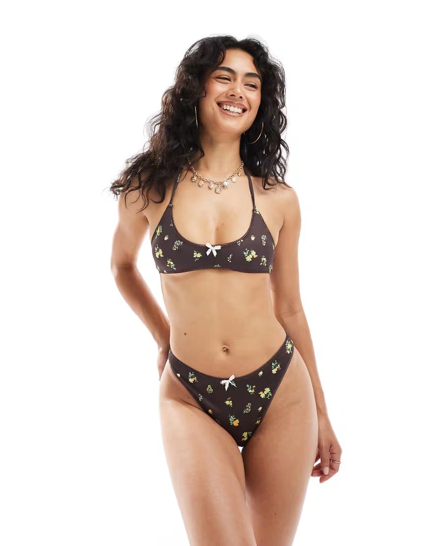 brązowa góra od bikini wzór